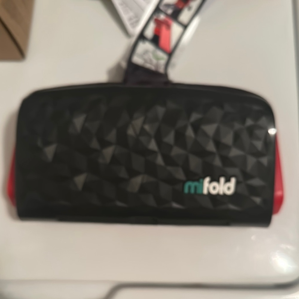 Mifold folding booster seat